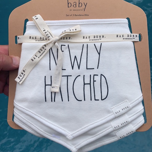New Rae Dunn set of 3 Baby Bibs - Picture 1 of 11